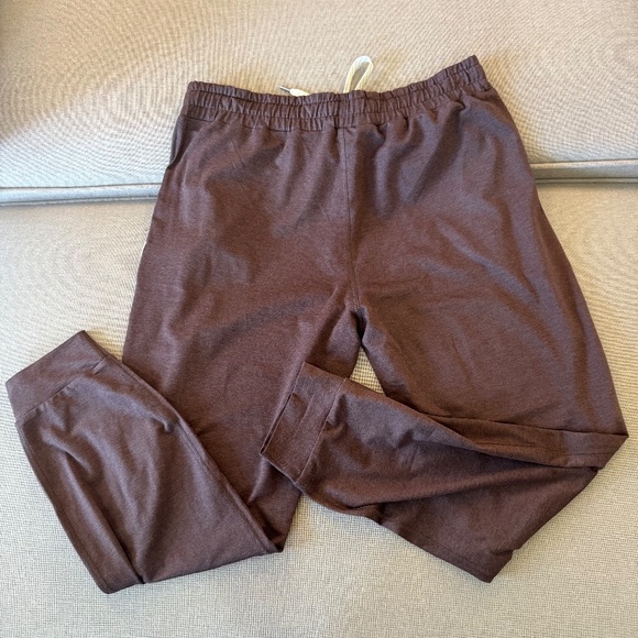 Vuori Performance Jogger *Like New* Java Size L - Picture 8 of 12